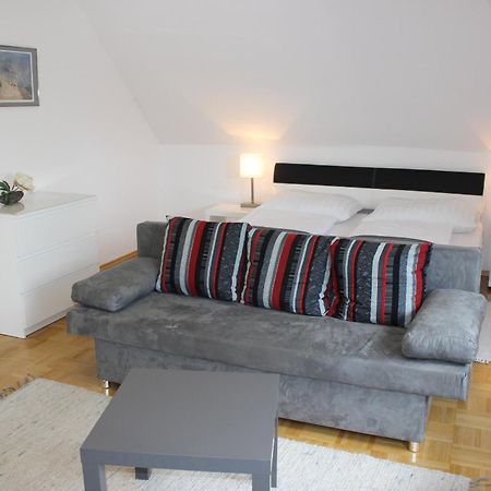Ferienwohnung Und Gaestezimmer Korb Krumpendorf Dış mekan fotoğraf