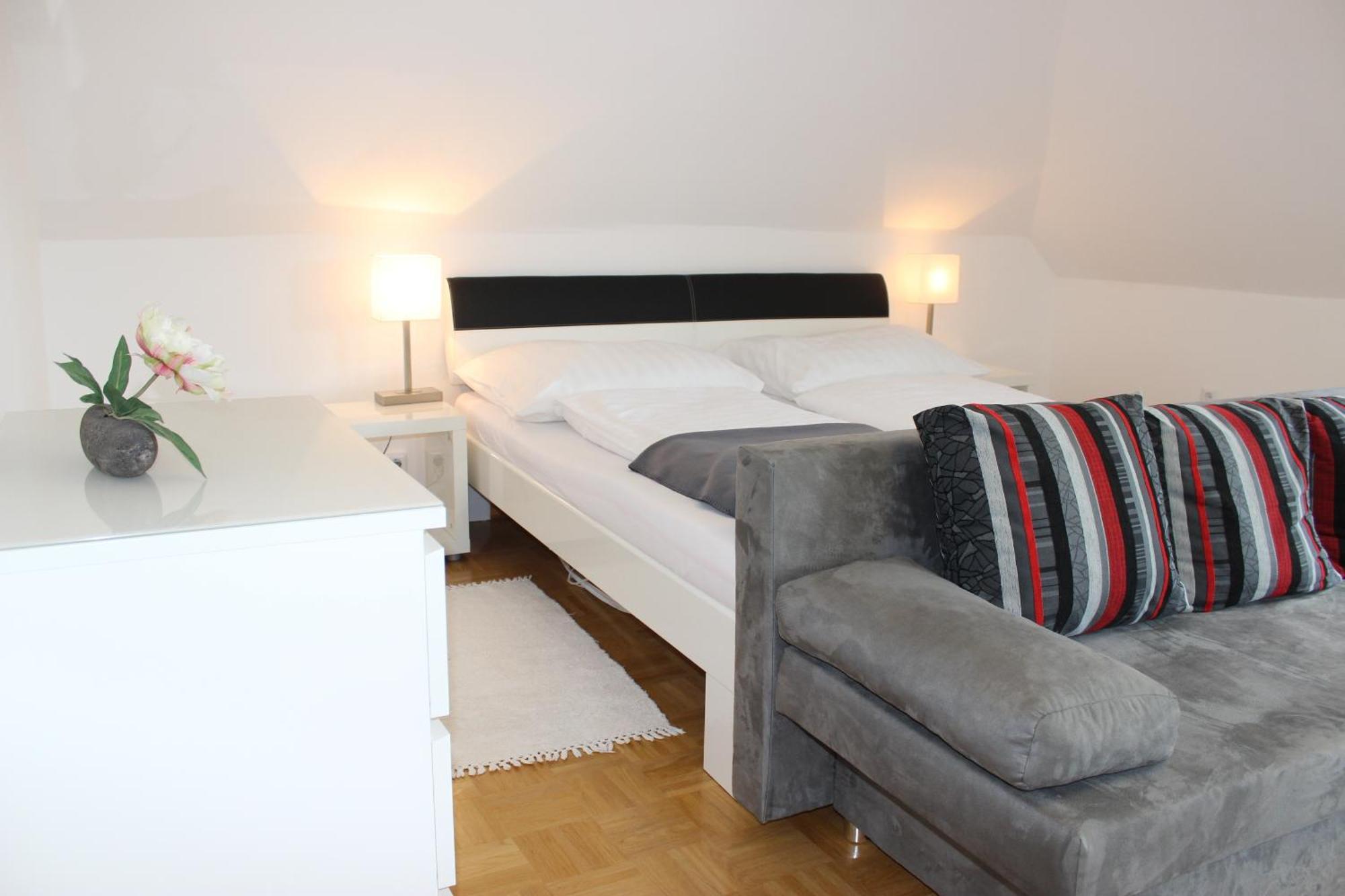 Ferienwohnung Und Gaestezimmer Korb Krumpendorf Dış mekan fotoğraf